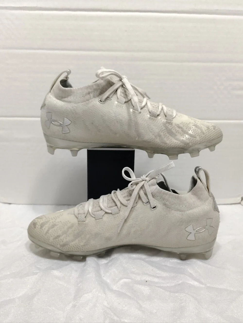 Under Armour Spotlight Lux MC, Men # 9.5 Football Cleats Excellent Condition